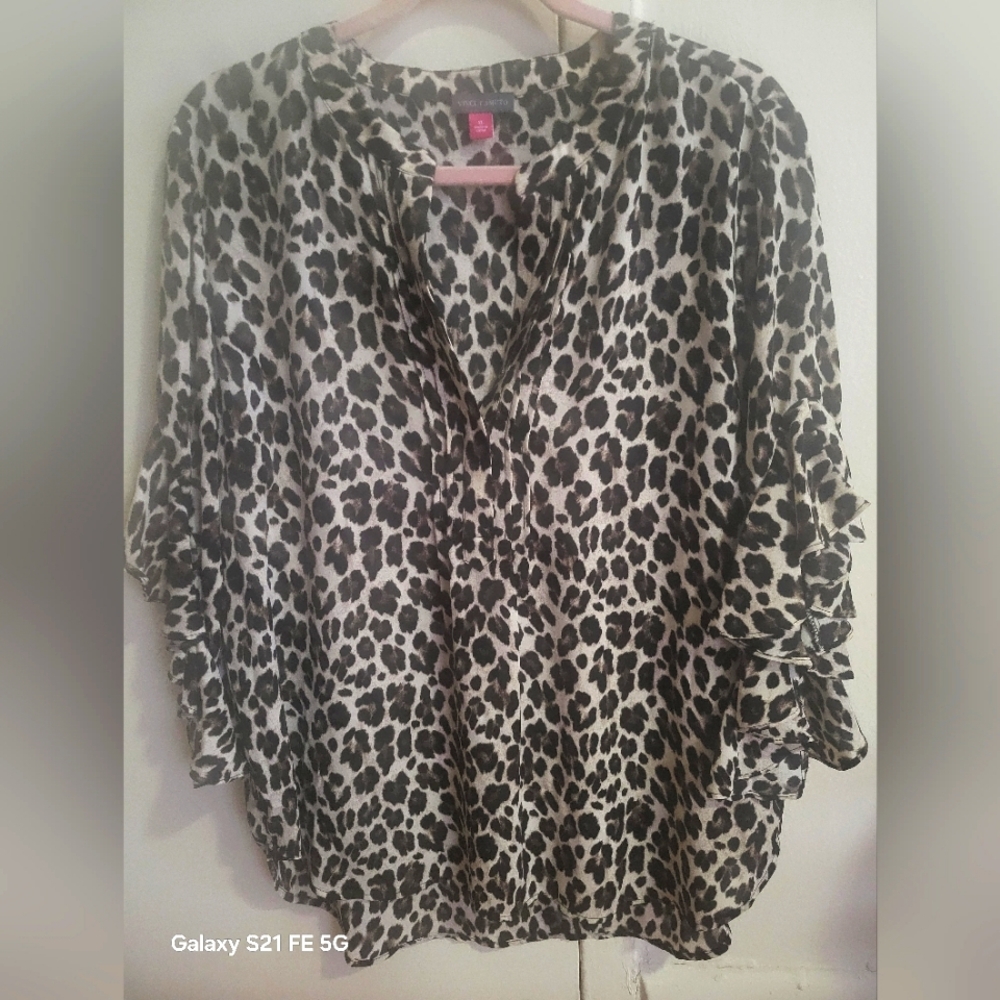 Vince Camuto Graphic Black and Cream Blouse